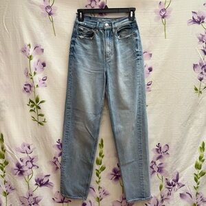 American Eagle High Waisted Medium Wash Baggy Straight Leg Jeans